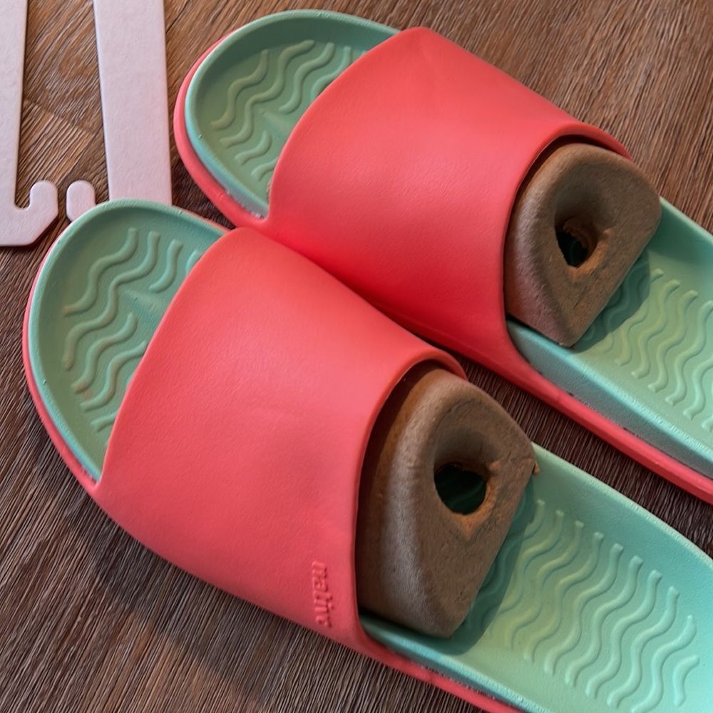 Lightweight native sandals - Picture 2 of 4